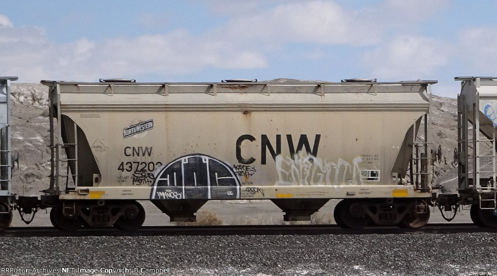 CNW 437203